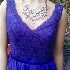 Beautiful Formal Lace Dress 💜 Sz Small (4 1/2)